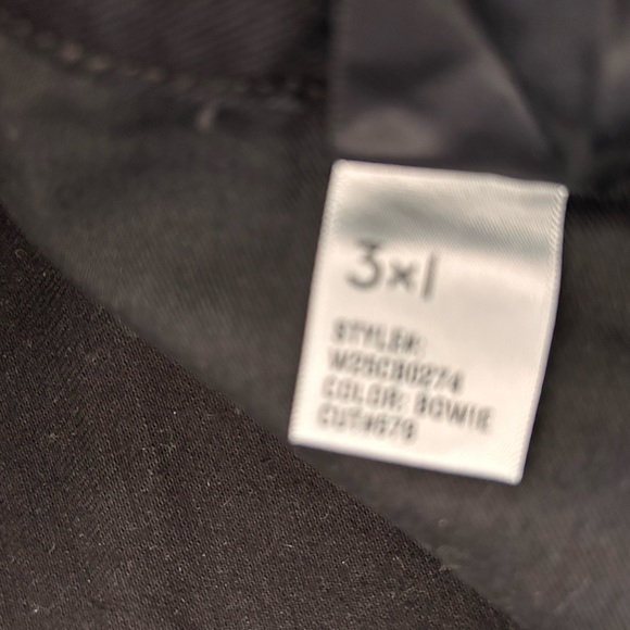 3x1 black jeans with distressed accents - Picture 6 of 7